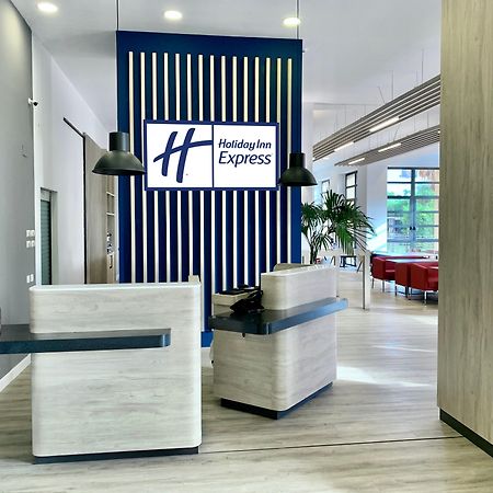 Holiday Inn Express Ciudad De Las Ciencias By Ihg Valencia Interior photo
