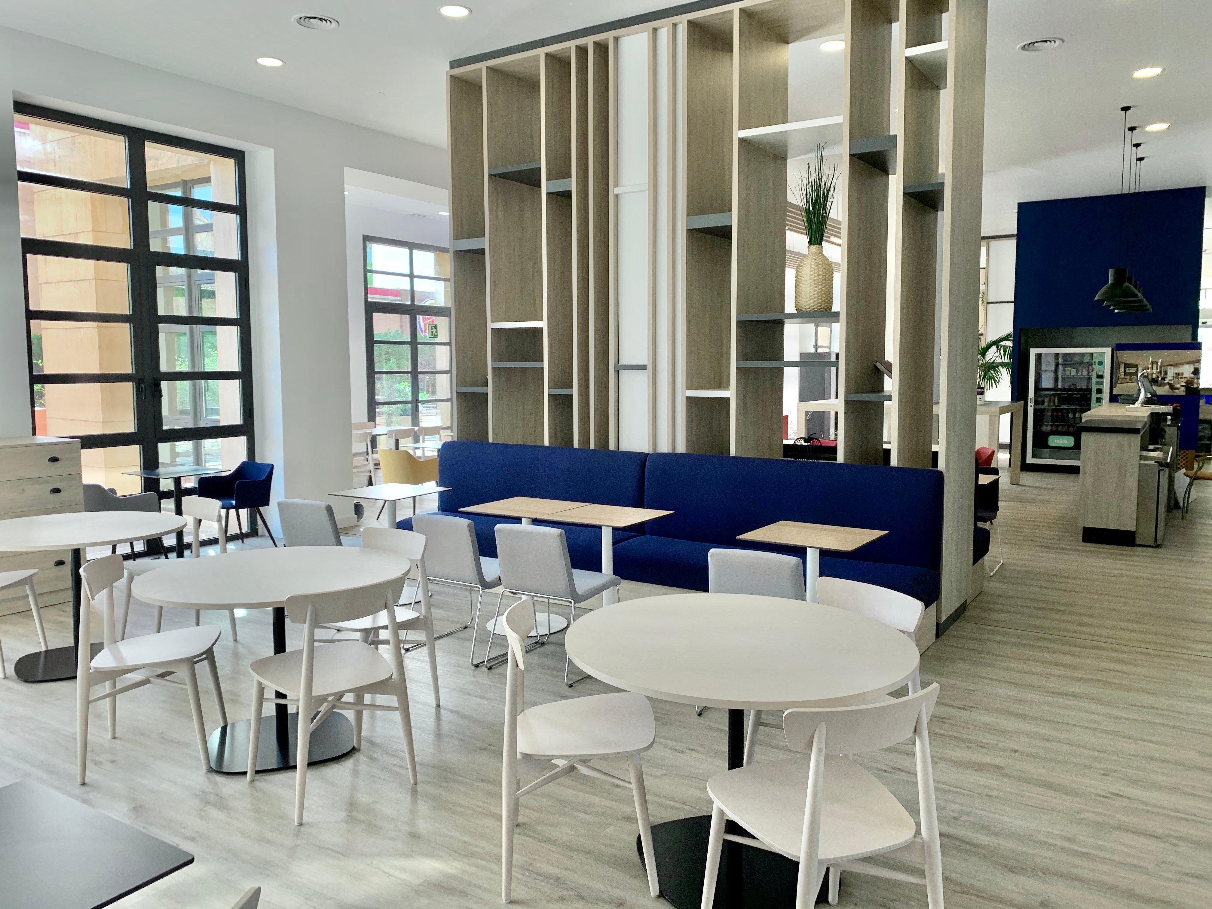 Holiday Inn Express Ciudad De Las Ciencias By Ihg Valencia Exterior photo