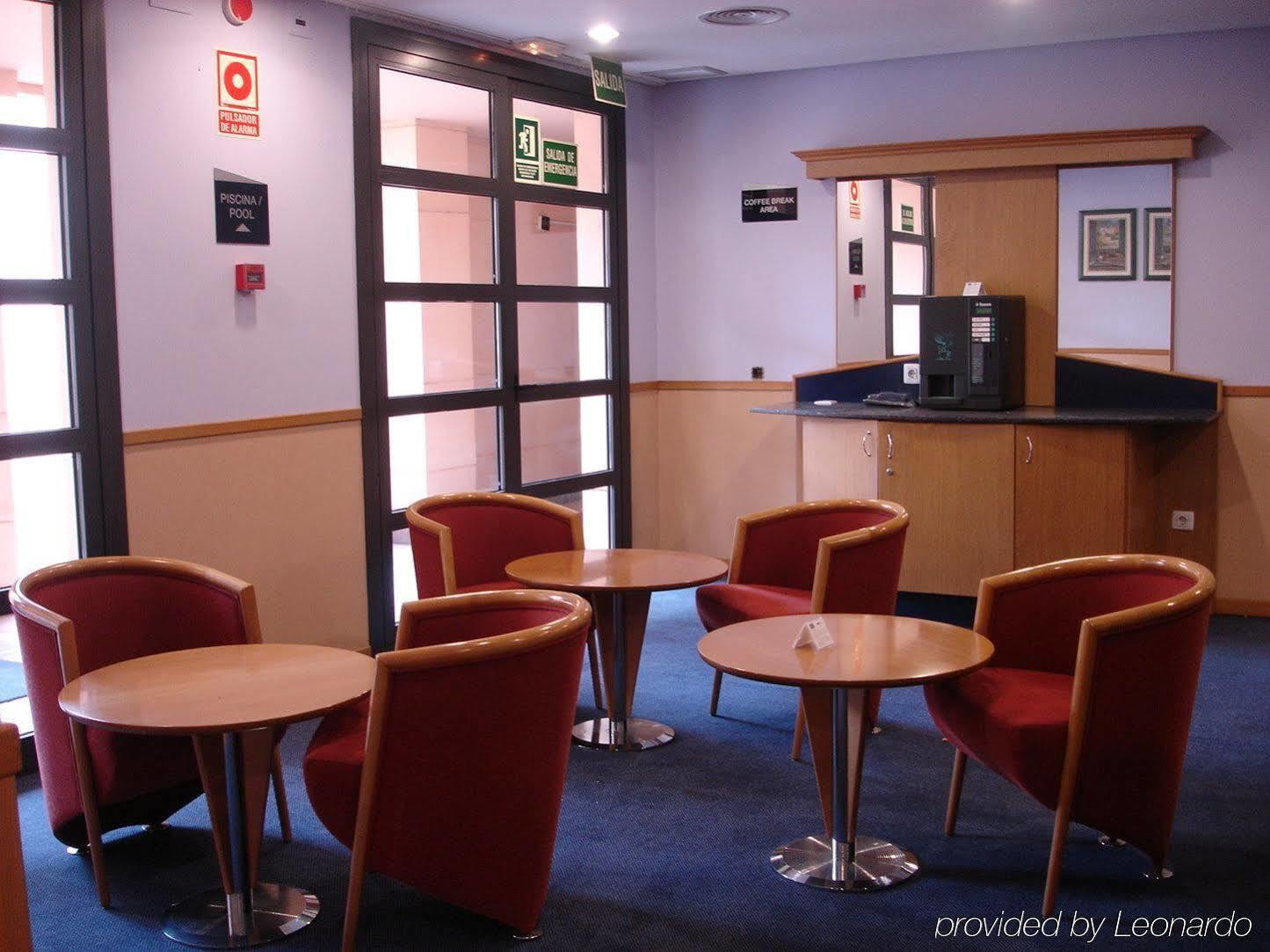 Holiday Inn Express Ciudad De Las Ciencias By Ihg Valencia Restaurant photo